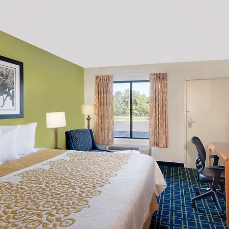 Days Inn By Wyndham Easton Eksteriør billede
