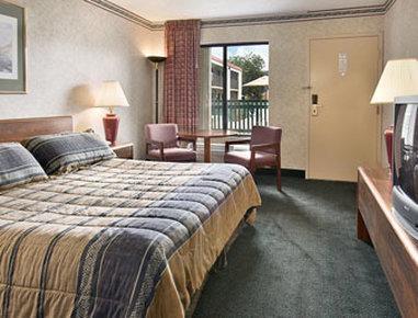 Days Inn By Wyndham Easton Eksteriør billede