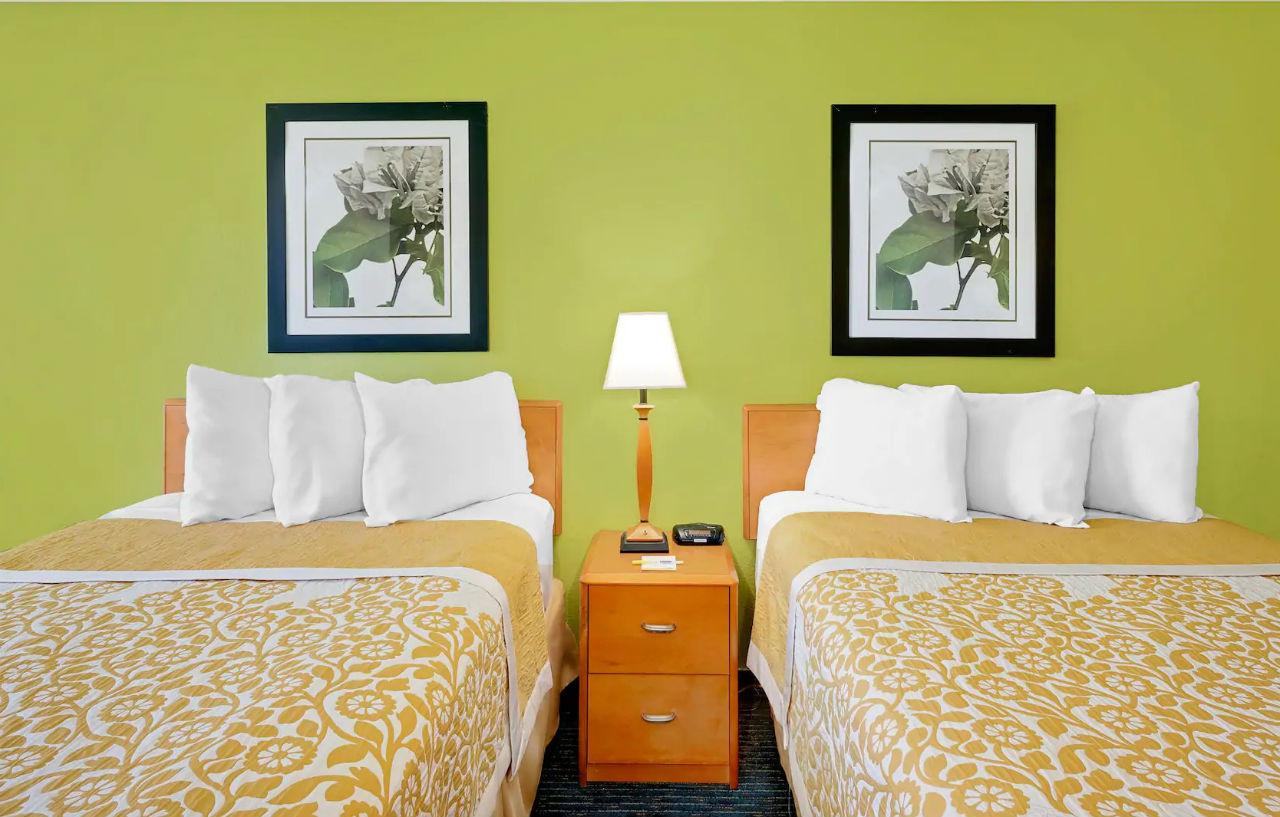Days Inn By Wyndham Easton Eksteriør billede